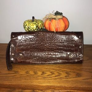 🍂Claudia Firenze brown leather crocodile clutch🍂